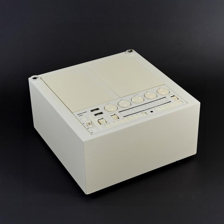 Bild 3 zu Objekt, Stereoanlage mit Plattenspieler 'RR 130 Fo/St - Totem', 1970, Mario Bellini, Brionvega, Mailand/Milan, 179A 12