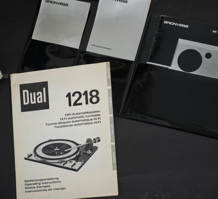 Bild 7 zu Objekt, Stereoanlage mit Plattenspieler 'RR 130 Fo/St - Totem', 1970, Mario Bellini, Brionvega, Mailand/Milan, 179A 12