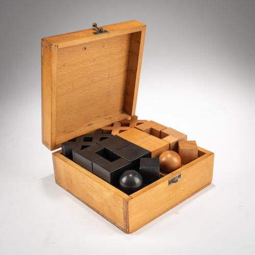 Bauhaus chess set 'XVI', 1924