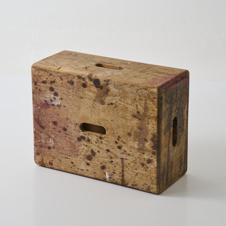 Bild 3 zu Objekt, Hocker 'LC14 'Maison du Br&eacute;sil', 1959 (Entwurf), Le Corbusier Charles-&Eacute;douard Jeanneret-Gris (nach), Frankreich / France, 179A 256