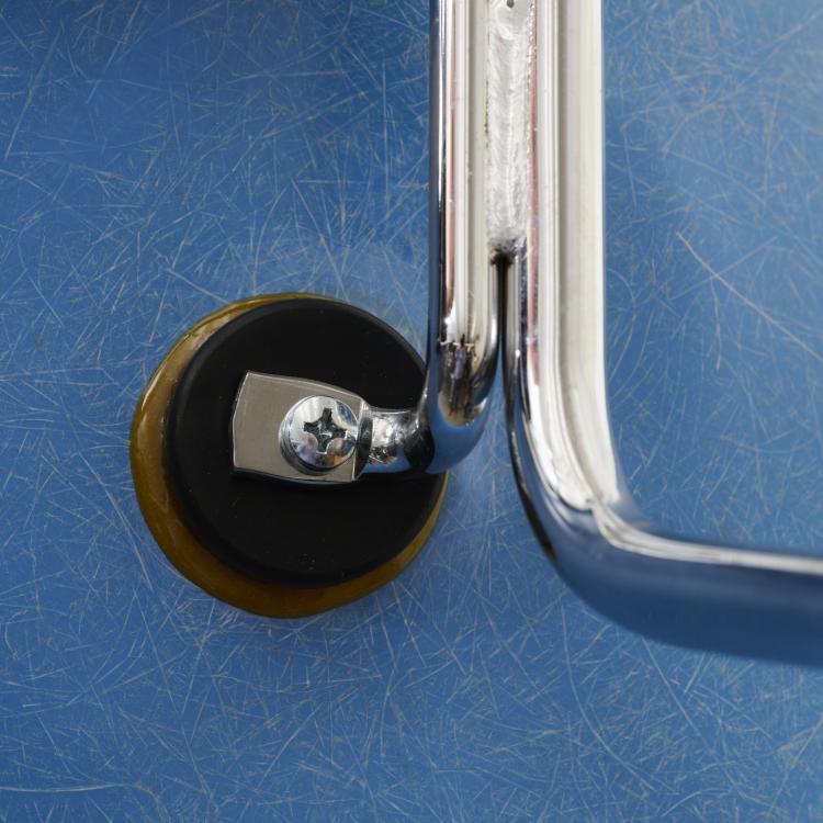 Bild 4 zu Objekt, Drei St&uuml;hle 'Plastic Side Chair' auf H-Base, 1950-53 (Entwurf), Charles Eames,Ray Eames, Herman Miller, Zeeland; Vitra, Birsfelden., 179A 194