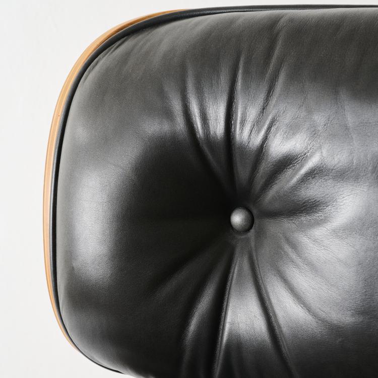 Bild 1 zu Objekt, Lounge Chair '670' mit Ottoman '671' - 'Anniversary Edition', 1956 (Entwurf), Charles Eames,Ray Eames, Vitra, Birsfelden, 179A 193