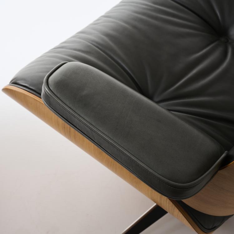 Bild 9 zu Objekt, Lounge Chair '670' mit Ottoman '671' - 'Anniversary Edition', 1956 (Entwurf), Charles Eames,Ray Eames, Vitra, Birsfelden, 179A 193