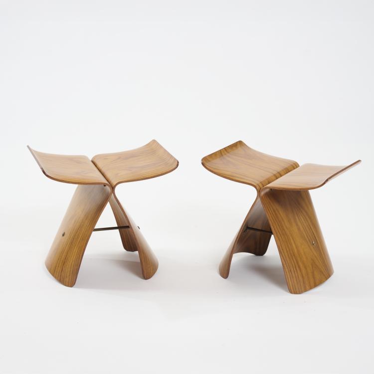Hauptbild zu Objekt, Two 'Butterfly' stools, 1954 (design), Sori Yanagi, Tendo Mokko Corp., Tendo, Japan., 180B 539