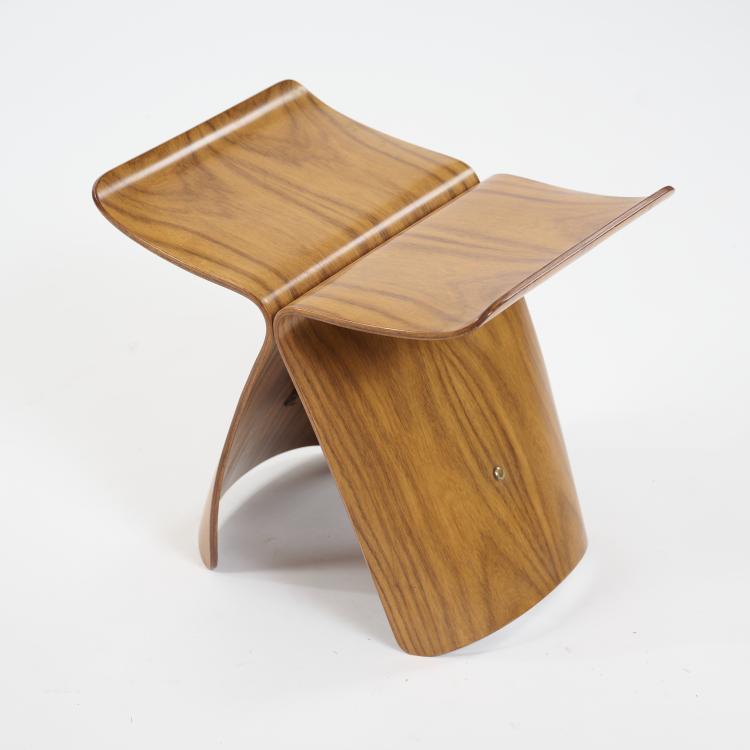 Bild 4 zu Objekt, Two 'Butterfly' stools, 1954 (design), Sori Yanagi, Tendo Mokko Corp., Tendo, Japan., 180B 539
