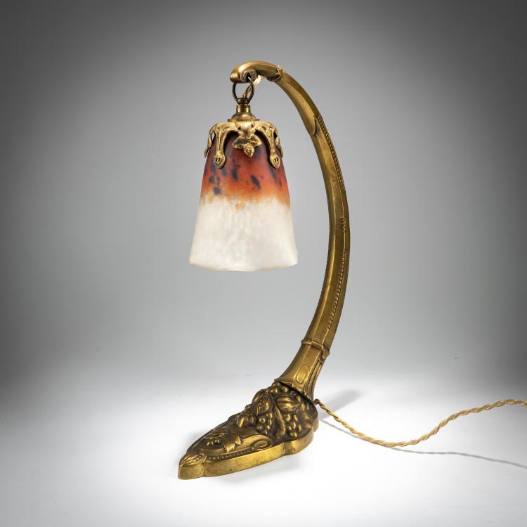 Bild 1 zu Objekt, Tischleuchte mit Bronzefu&szlig; von Charles Ranc, um 1925, Schneider, Epinay-sur-Seine; Ranc, Charles, 180A 107