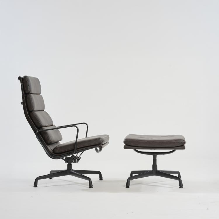 Hauptbild zu Objekt, Armchair 'Soft Pad Lounge Chair - EA 222' with Ottoman 'Soft Pad EA 223', 1969 (design), Charles & Ray Eames, Vitra, Birsfelden, 179A 300