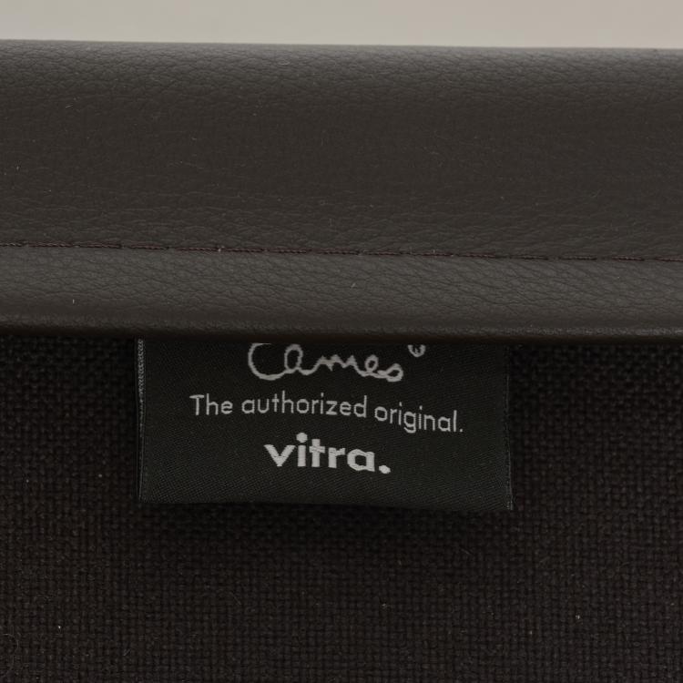 Bild 1 zu Objekt, Armchair 'Soft Pad Lounge Chair - EA 222' with Ottoman 'Soft Pad EA 223', 1969 (design), Charles & Ray Eames, Vitra, Birsfelden, 179A 300