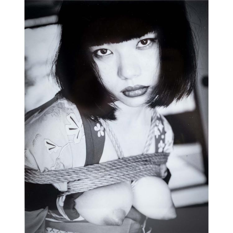Hauptbild zu Objekt, Ohne Titel aus der Serie 'Kinbaku', ca. 1990 (Abzug sp&auml;ter), Nobuyoshi Araki, 179C 679