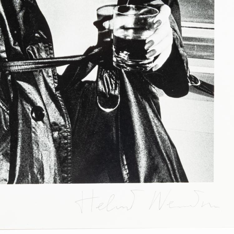 Bild 4 zu Objekt, 'Bergstrom, Paris'; 'Hotelroom, Place de la R&eacute;publique, Paris'; 'Fashion Photograph, Paris'; 'Patti Hansen Over Manhattan', 1976-77, Helmut Newton, 179C 674