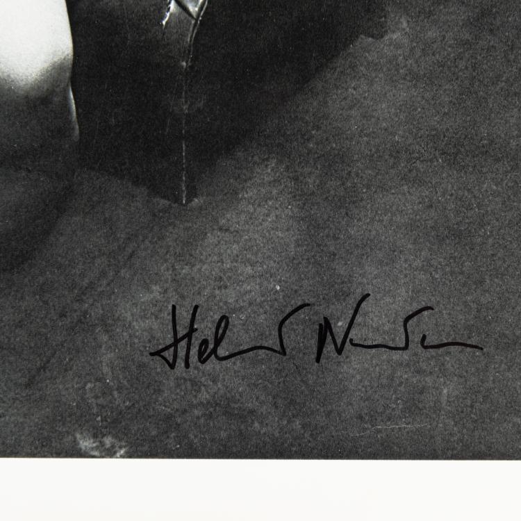 Bild 7 zu Objekt, 'Bergstrom, Paris'; 'Hotelroom, Place de la R&eacute;publique, Paris'; 'Fashion Photograph, Paris'; 'Patti Hansen Over Manhattan', 1976-77, Helmut Newton, 179C 674