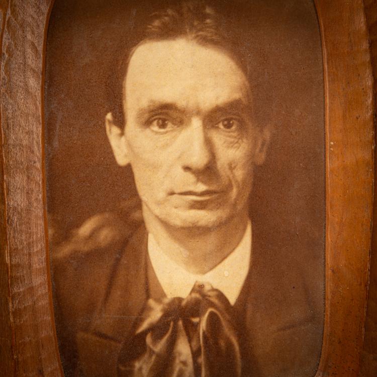 Bild 1 zu Objekt, Konvolut anthroposophischer Objekte, 1930-1950, Rudolf Steiner (Umkreis), Kunstschnitzwerkstatt Dornach, Dornach (zug./attr.), 179A 37