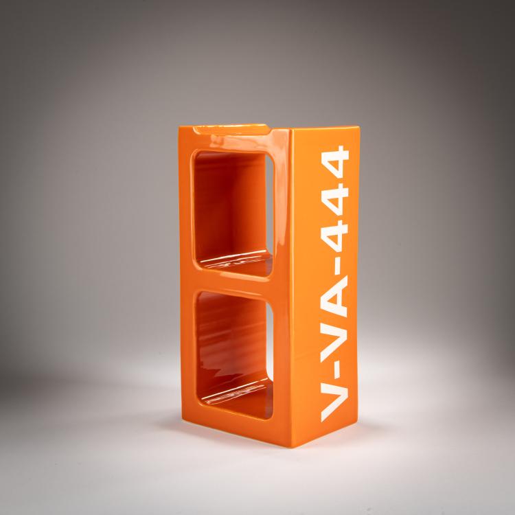 Hauptbild zu Objekt, Ceramic Block 'V-VA-444', 2019, Virgil Abloh, Vitra Design, Birsfelden, 179A 95