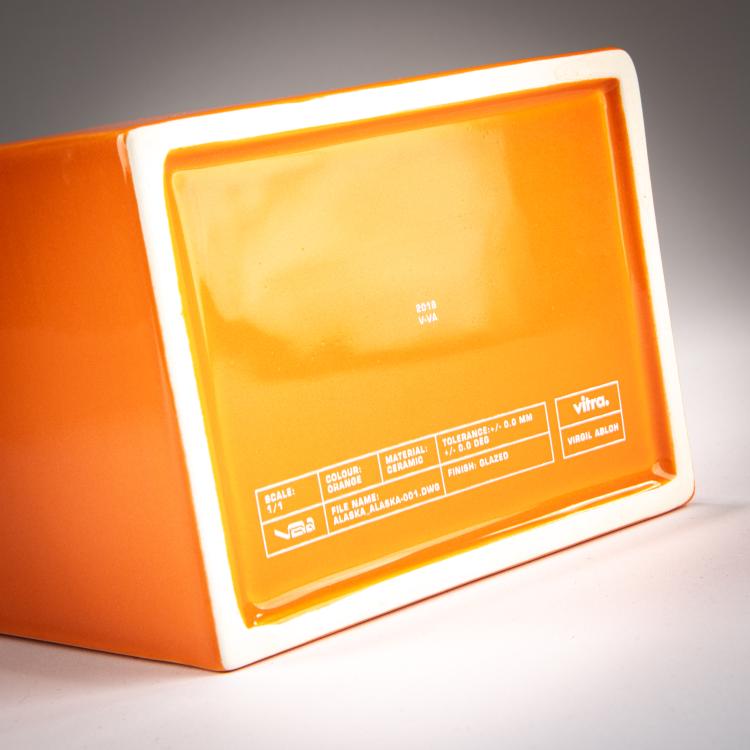 Bild 3 zu Objekt, Ceramic Block 'V-VA-444', 2019, Virgil Abloh, Vitra Design, Birsfelden, 179A 95