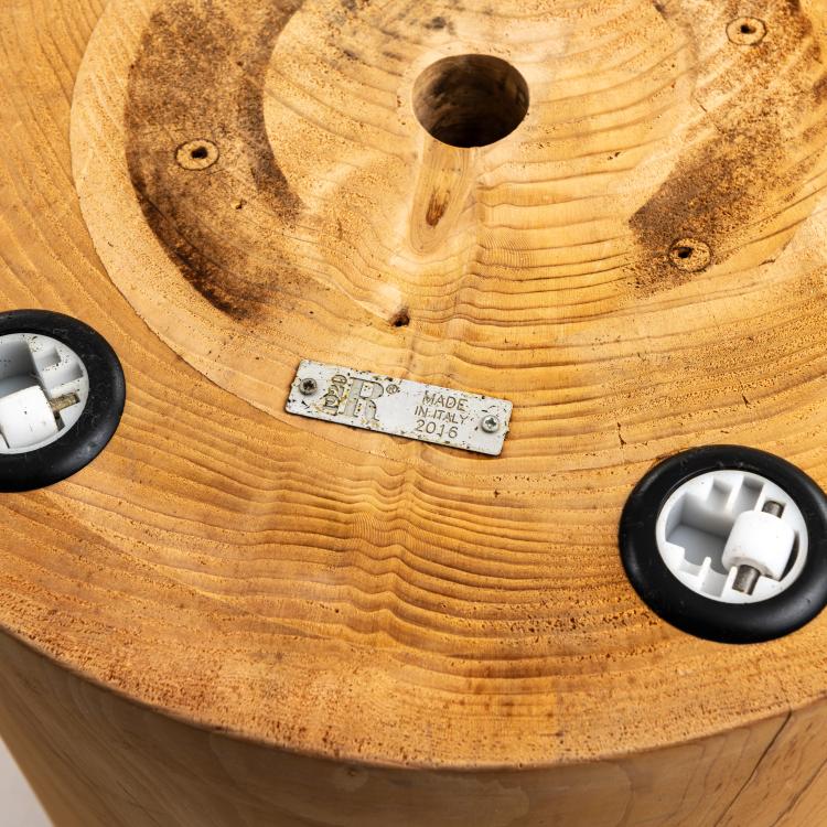 Bild 1 zu Objekt, Zwei Beistelltische 'Eco' und 'Legno Vivo', 2007/2010 (Entwurf), Riva 1920, Cant&ugrave;, 179A 418