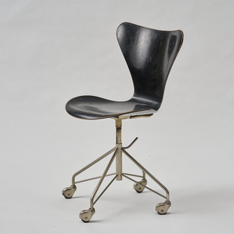 Bild 2 zu Objekt, Arbeitsstuhl '3117', 1955, Arne Jacobsen, Hansen, Fritz, Aller&oslash;d, 179A 202