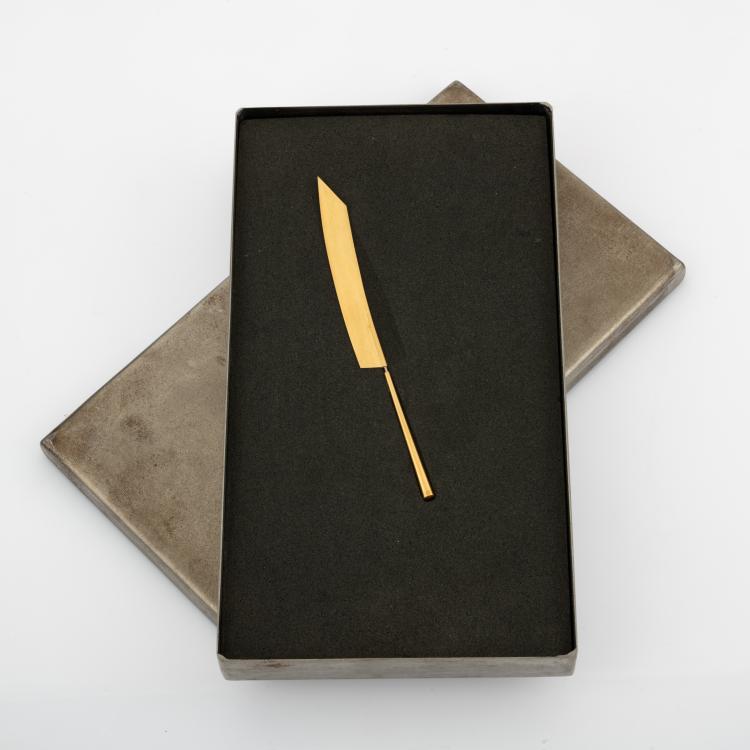 Hauptbild zu Objekt, Ohrschmuck / Ohrklinge 'Deutsch-Japanische Freundschaft', 1982, Wilhelm Tasso Mattar, 180C 653