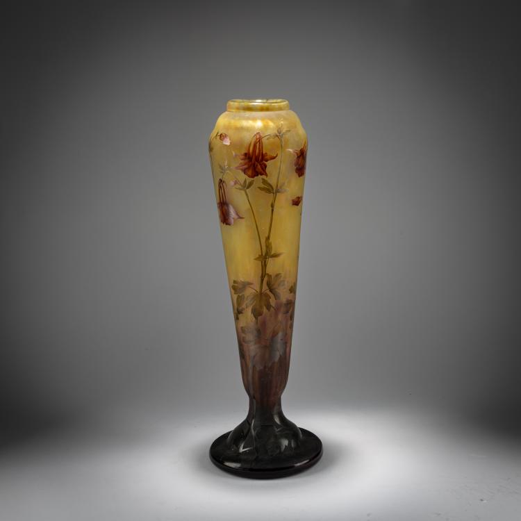 Hauptbild zu Objekt, Hohe Vase 'Ancolies', um 1910, Daum Fr&egrave;res, Nancy, 180A 15