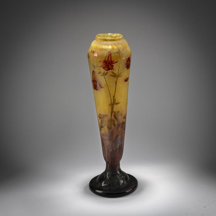Bild 1 zu Objekt, Hohe Vase 'Ancolies', um 1910, Daum Fr&egrave;res, Nancy, 180A 15