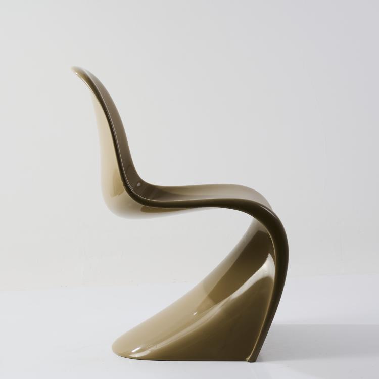 Bild 1 zu Objekt, Stuhl 'Panton chair', 1962/67 (Entwurf), Verner Panton, Vitra, Birsfelden, 179A 21