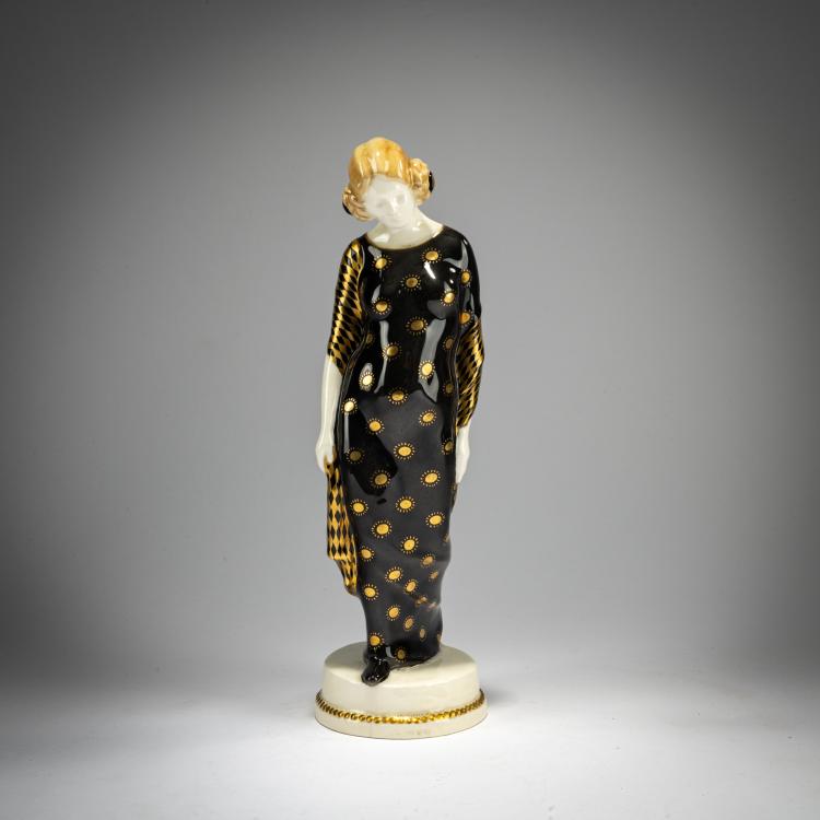 Hauptbild zu Objekt, Schreitende Dame, um 1913, Keramische Werkgenossenschaft, Wien / Vienna, 180A 339