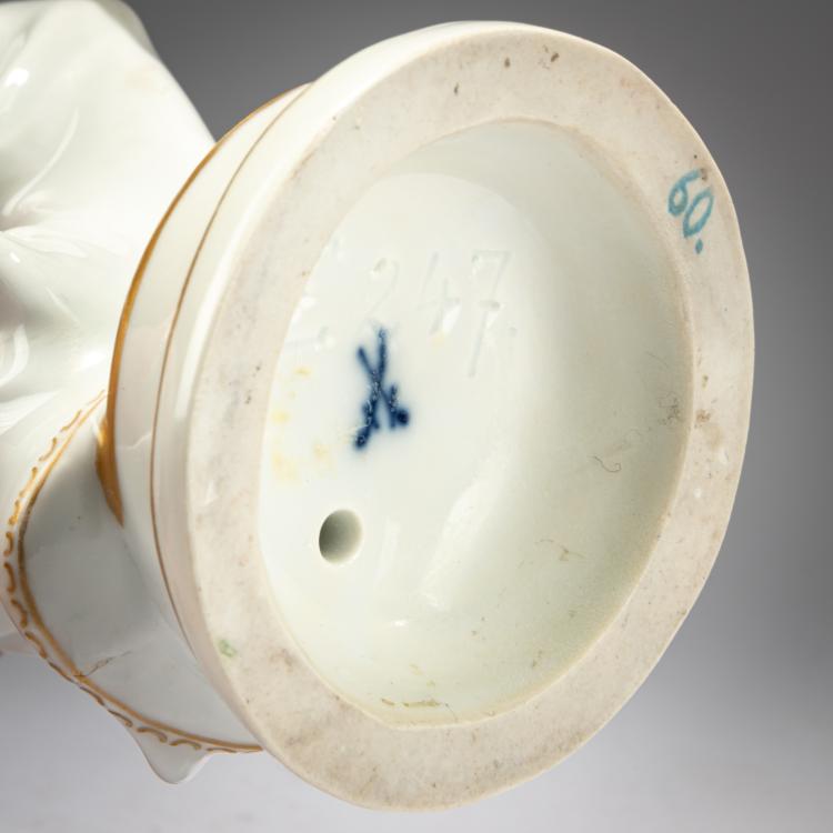 Bild 3 zu Objekt, 'Dancer', 1914, Karl Theodor Eichler, Meissen, KPM, 180A 276