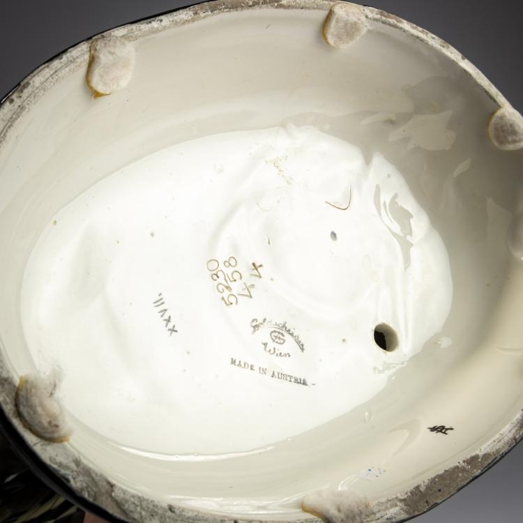 Bild 4 zu Objekt, 'Gefangener Vogel' (Niddy Impekhoven), um 1922, Josef Lorenzl, Goldscheider, Wien / Vienna, 180A 314