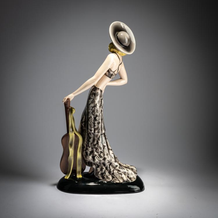 Bild 1 zu Objekt, 'Stehende elegante Dame', um 1934, Stephan Dakon, Goldscheider, Wien / Vienna, 180A 328