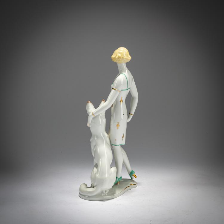 Bild 1 zu Objekt, Young woman with German Shepherd, c. 1926, Theodor K&auml;rner, Rosenthal, Selb, 180A 290