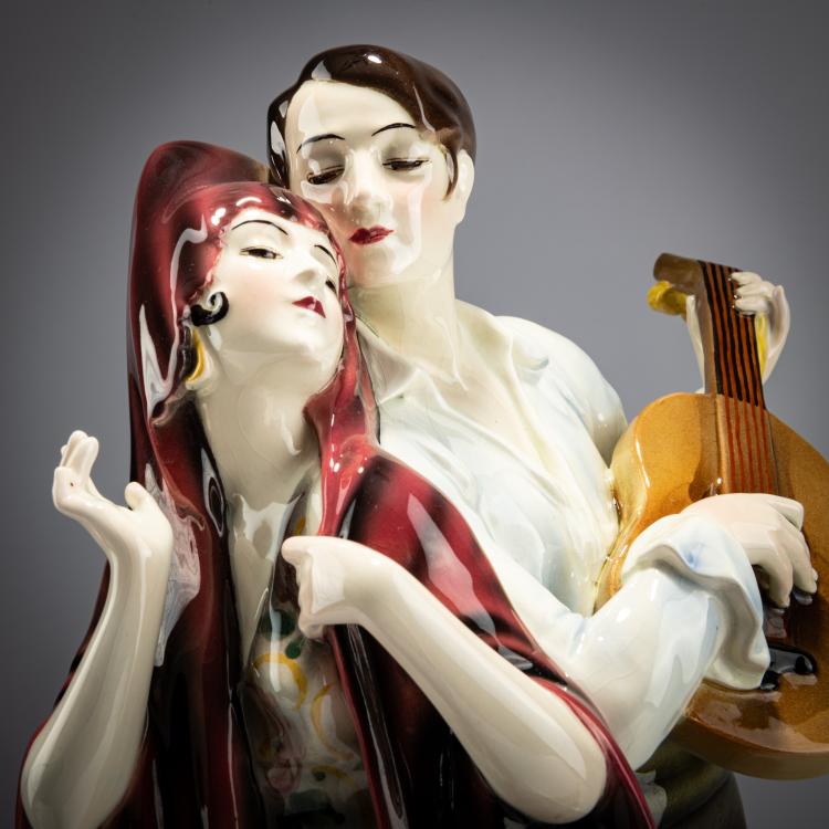 Bild 3 zu Objekt, 'Gruppe Stehende T&auml;nzerin in f&auml;cherartig ausgestelltem Kleid, hinter ihr ein Mann mit Geige', um 1929, Josef Lorenzl, Goldscheider, Wien / Vienna, 180A 323