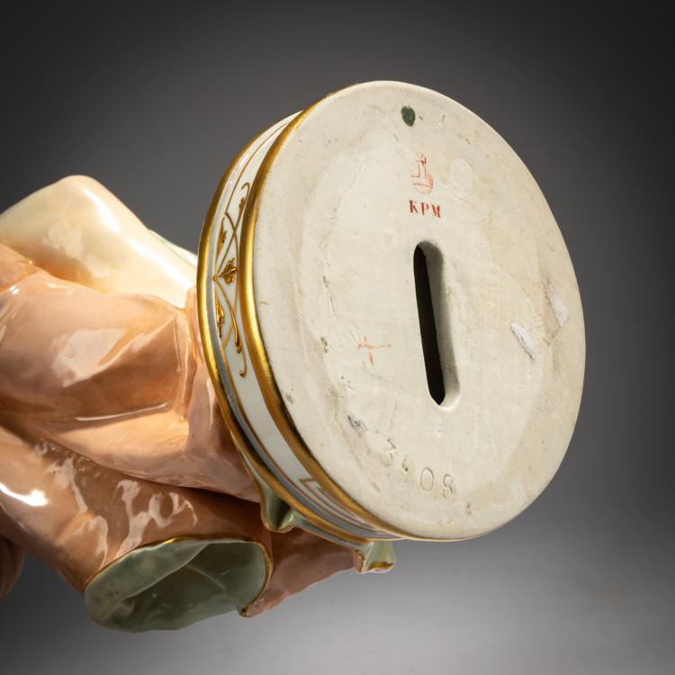 Bild 3 zu Objekt, 'Blumenm&auml;dchen', um 1890, Berlin, KPM, 180A 252