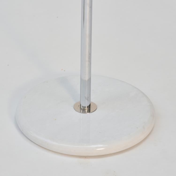 Bild 4 zu Objekt, Two floor lamps 'Mezzaluna', 1975 (design), Bruno Gecchelin, Blu Italia; Skipper, Mailand / Milan, 181A 433