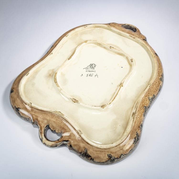 Bild 2 zu Objekt, Tray, 1896-1917, Utrecht, Fayence- en Tegelfabriek Holland, 182A 370