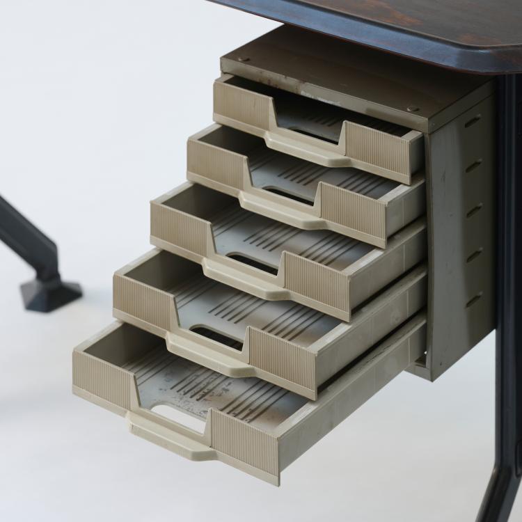 Bild 3 zu Objekt, Schreibmaschinentisch 'Arco', 1963, Studio B.B.P.R., Olivetti, Ivrea, 181A 366