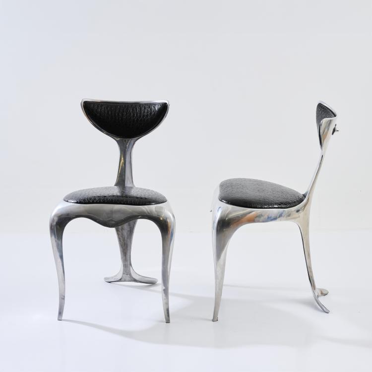 Bild 1 zu Objekt, Zwei St&uuml;hle 'Dolphin tail', 1990, Mark Brazier-Jones, Studio Brazier-Jones, Buckland, Buntingford, 181A 486
