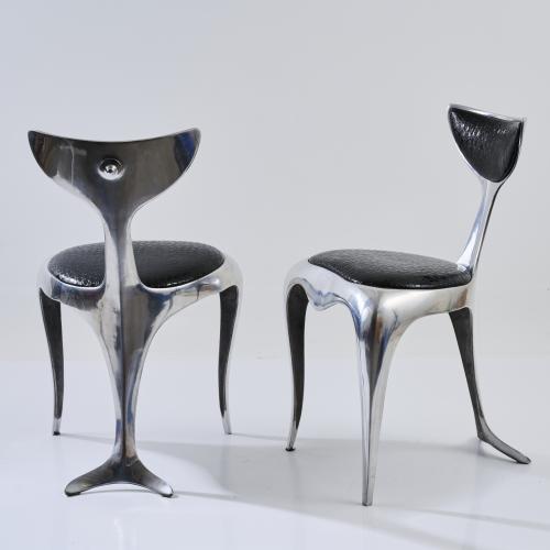 Zwei Stühle 'Dolphin tail', 1990