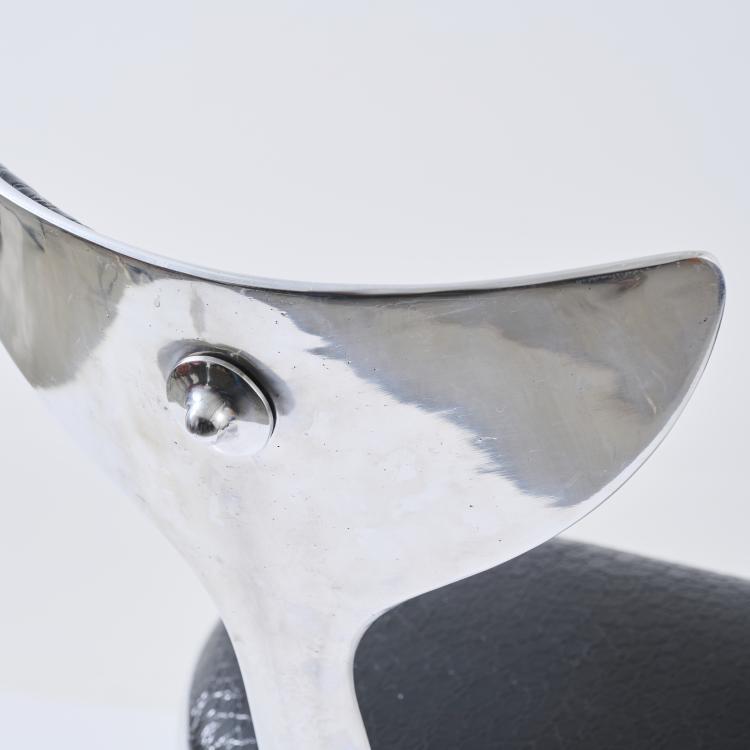 Bild 9 zu Objekt, Zwei St&uuml;hle 'Dolphin tail', 1990, Mark Brazier-Jones, Brazier Jones, Mark, Buckland, Buntingford, 181A 487