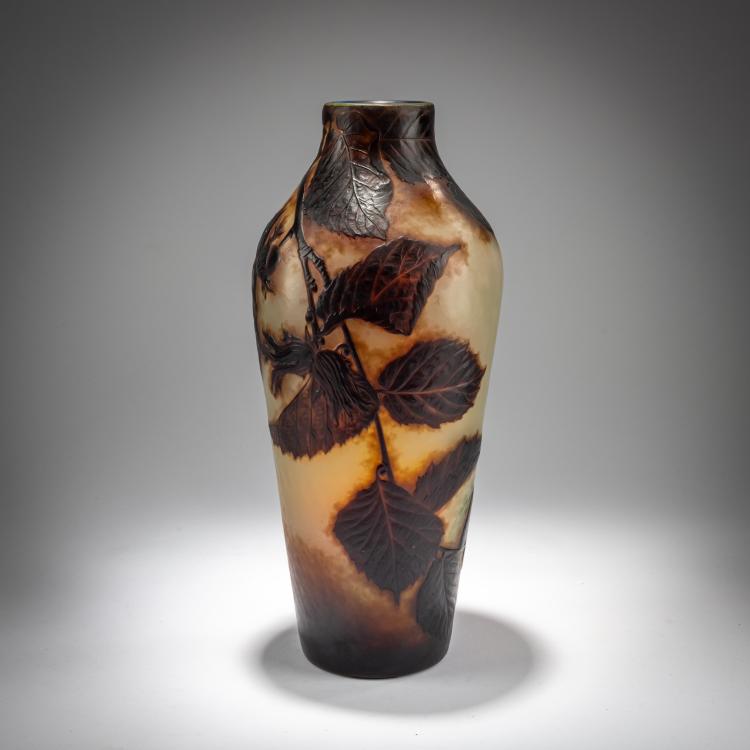 Hauptbild zu Objekt, Gro&szlig;e Vase 'Noisettes', 1900-02, Emile Gall&eacute;, Gall&eacute;, Nancy, 180A 46