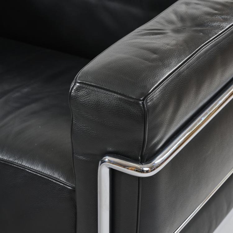 Bild 3 zu Objekt, Two armchairs 'LC 3', 1928 (design), Pierre Jeanneret,Charlotte Perriand,Le Corbusier Charles-&Eacute;douard Jeanneret-Gris, Cassina, Mailand, 181A 171
