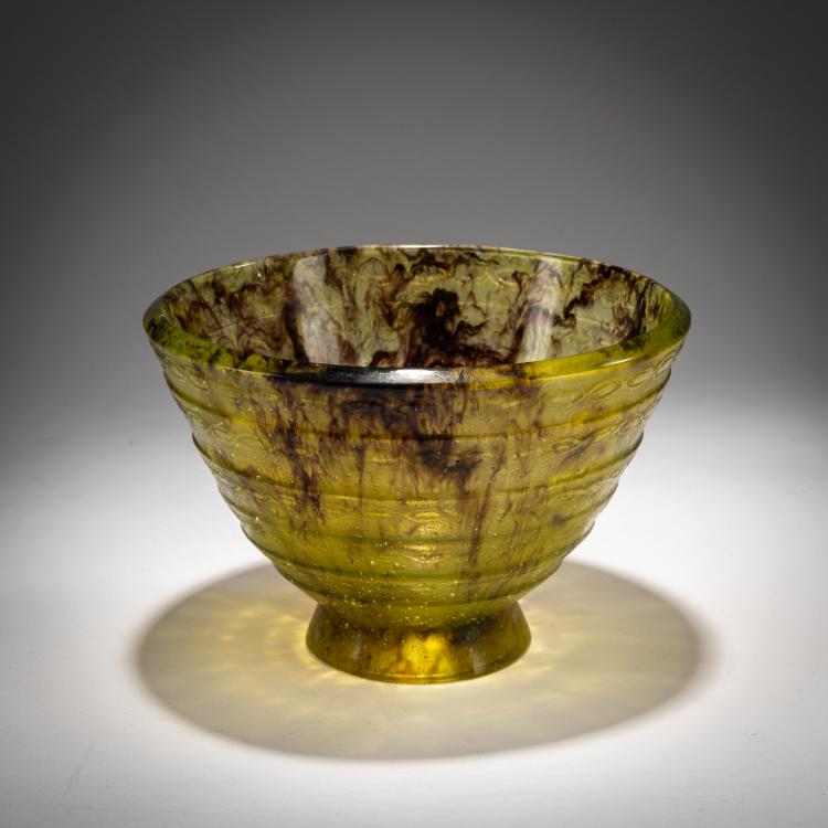 Hauptbild zu Objekt, Bowl, c. 1927, Fran&ccedil;ois D&eacute;corchemont, D&eacute;corchemont, Fran&ccedil;ois, Conches, 180A 36