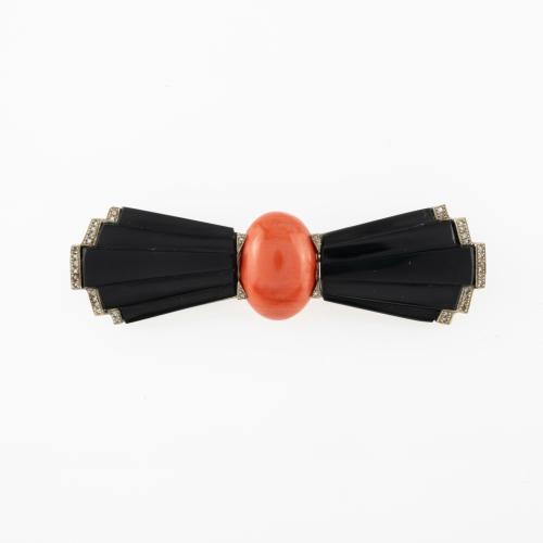 Art Deco 'Nœud Papillon' (Bow Tie) Brooch with Onyx and Coral
