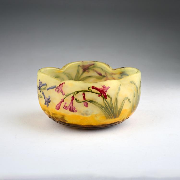 Hauptbild zu Objekt, Schale 'Jacinthes sauvages', 1906, Daum Fr&egrave;res, Nancy, 180A 13