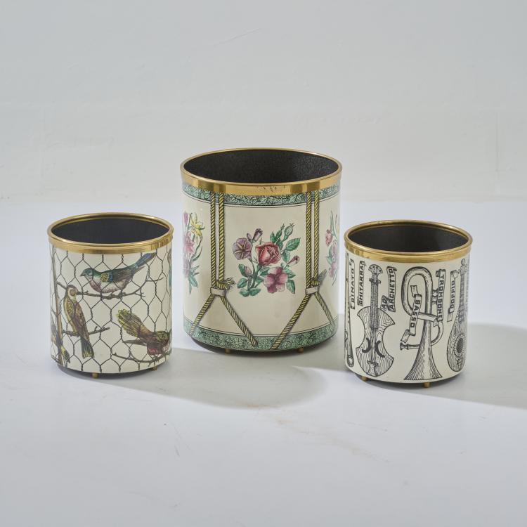 Hauptbild zu Objekt, Three wastepaper baskets 'Uccelli nella gabbia', 'Tamburo con fiori' und 'Strumenti Musicali' , 1950s (design), Piero Fornasetti, Fornasetti, Mailand / Milan, 181A 330