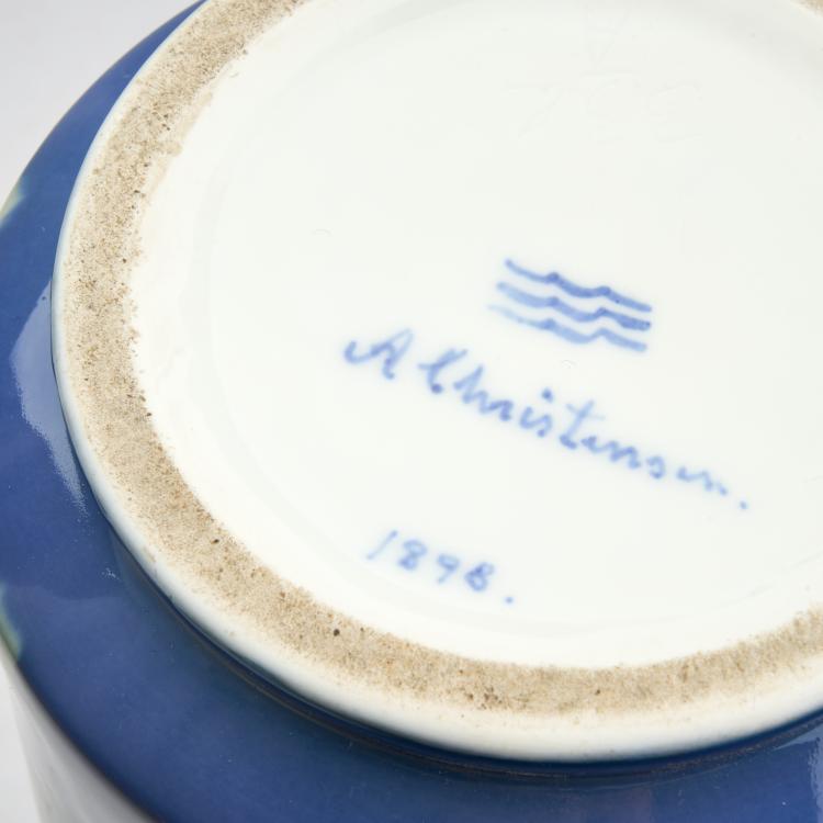 Bild 4 zu Objekt, Unikat Vase 'Lilien', 1898, Kopenhagen, KPM / Royal Copenhagen, 180A 299