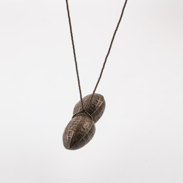 Bild 1 zu Objekt, Necklace 'Peanut', 2004, David Bielander, 180C 607