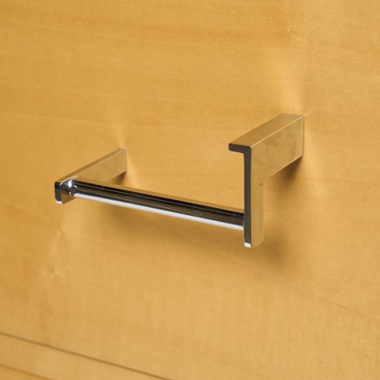 Bild 1 zu Objekt, Sideboard 'Cabinet d'Architecte', c. 1925 (design), Eileen Gray, ClassiCon, M&uuml;nchen/Munich f&uuml;r/for Edition Aram Design, London, 180B 429