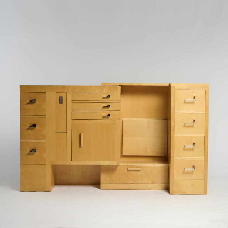 Bild 5 zu Objekt, Sideboard 'Cabinet d'Architecte', c. 1925 (design), Eileen Gray, ClassiCon, M&uuml;nchen/Munich f&uuml;r/for Edition Aram Design, London, 180B 429