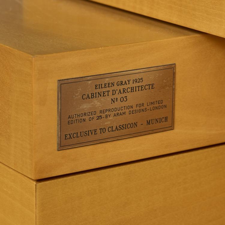 Bild 12 zu Objekt, Sideboard 'Cabinet d'Architecte', c. 1925 (design), Eileen Gray, ClassiCon, M&uuml;nchen/Munich f&uuml;r/for Edition Aram Design, London, 180B 429