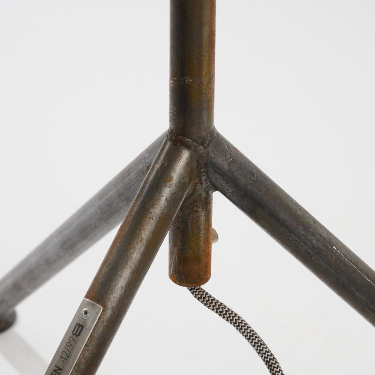 Bild 1 zu Objekt, Floor light 'Lumen', 1999, Peter B&uuml;chele, edel-stahl B&uuml;chele GmbH & Co KG, Hard, &Ouml;sterreich, 181A 511