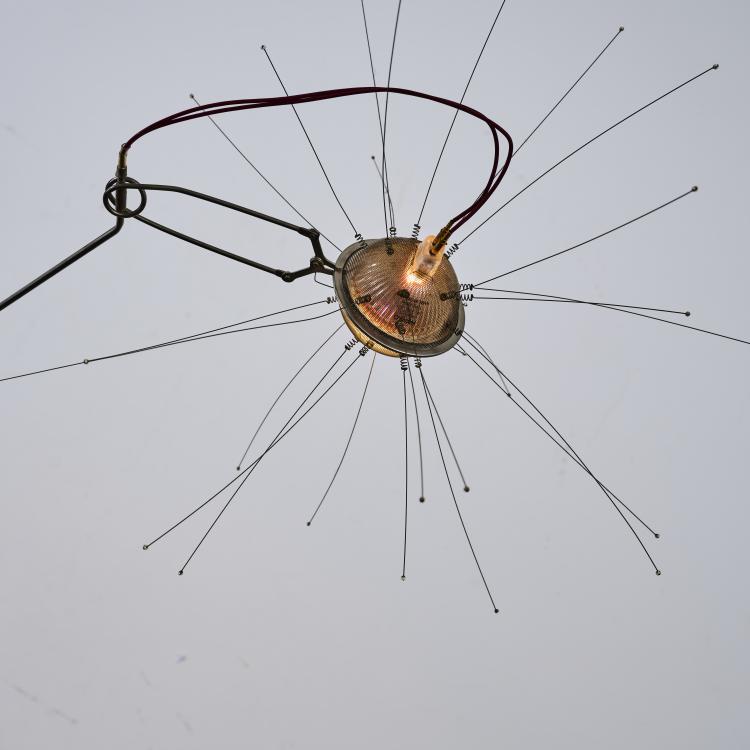 Bild 2 zu Objekt, Table light 'Mozzkito', 1996, Ingo Maurer, Design M Ingo Maurer, M&uuml;nchen, 180B 460